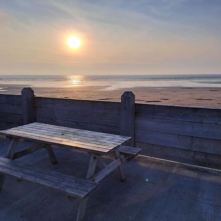 Greenways Valley Holiday Park เกรททอร์ริงตัน ภายนอก รูปภาพ