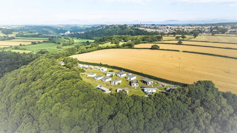 Greenways Valley Holiday Park เกรททอร์ริงตัน ภายนอก รูปภาพ