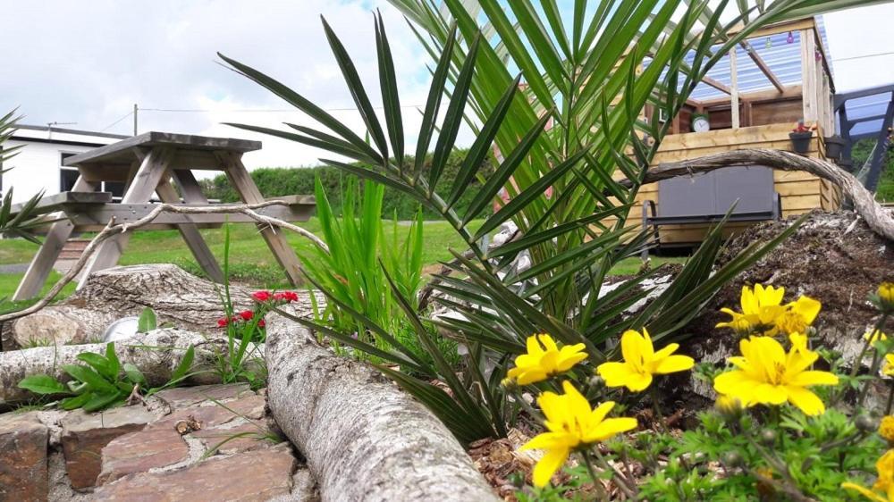 Greenways Valley Holiday Park เกรททอร์ริงตัน ภายนอก รูปภาพ