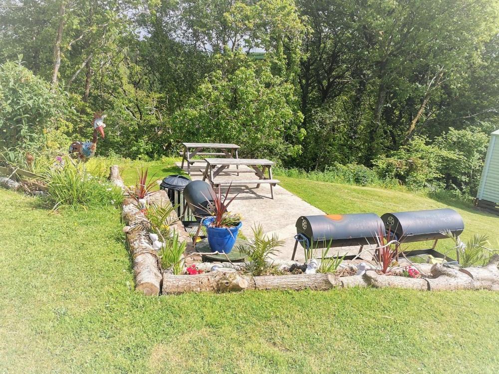 Greenways Valley Holiday Park เกรททอร์ริงตัน ภายนอก รูปภาพ